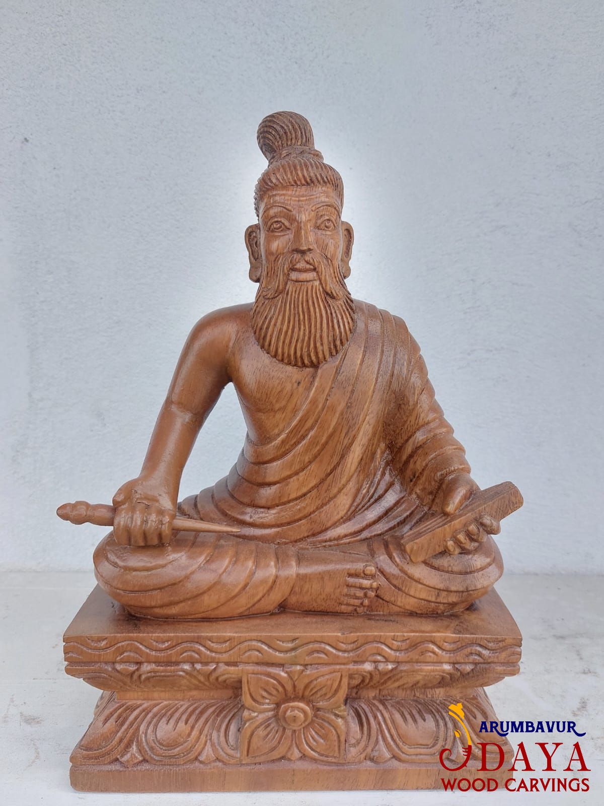 thiruvalluvar-sculpture